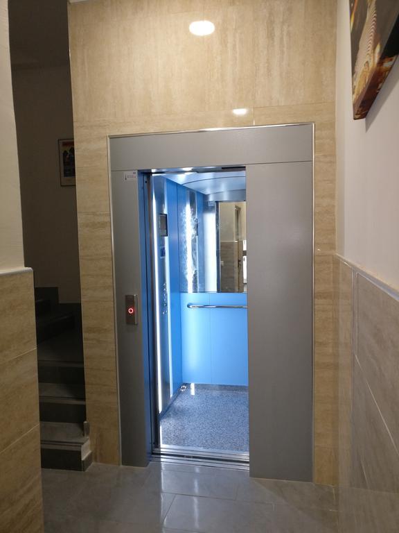 Angosta Del Carmen Apartment Malaga Exterior photo